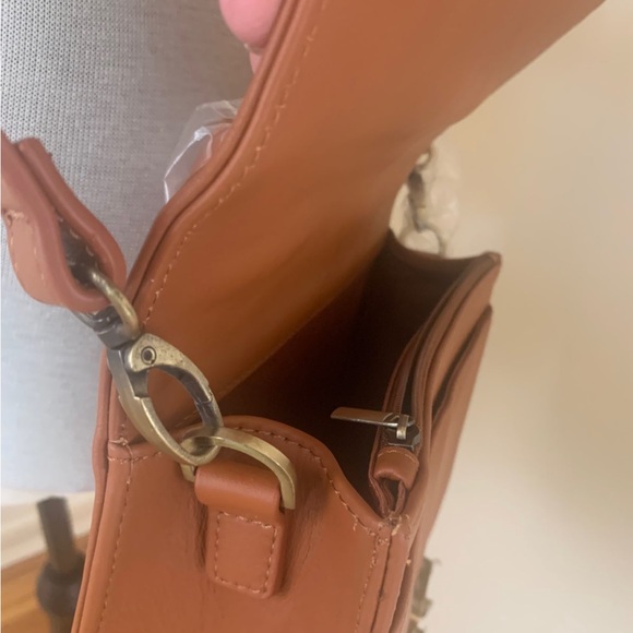 NWOT Womens Juniors Almond Luggage Handbag Crossbody Medium Purse Shoulder Bag - Picture 5 of 11